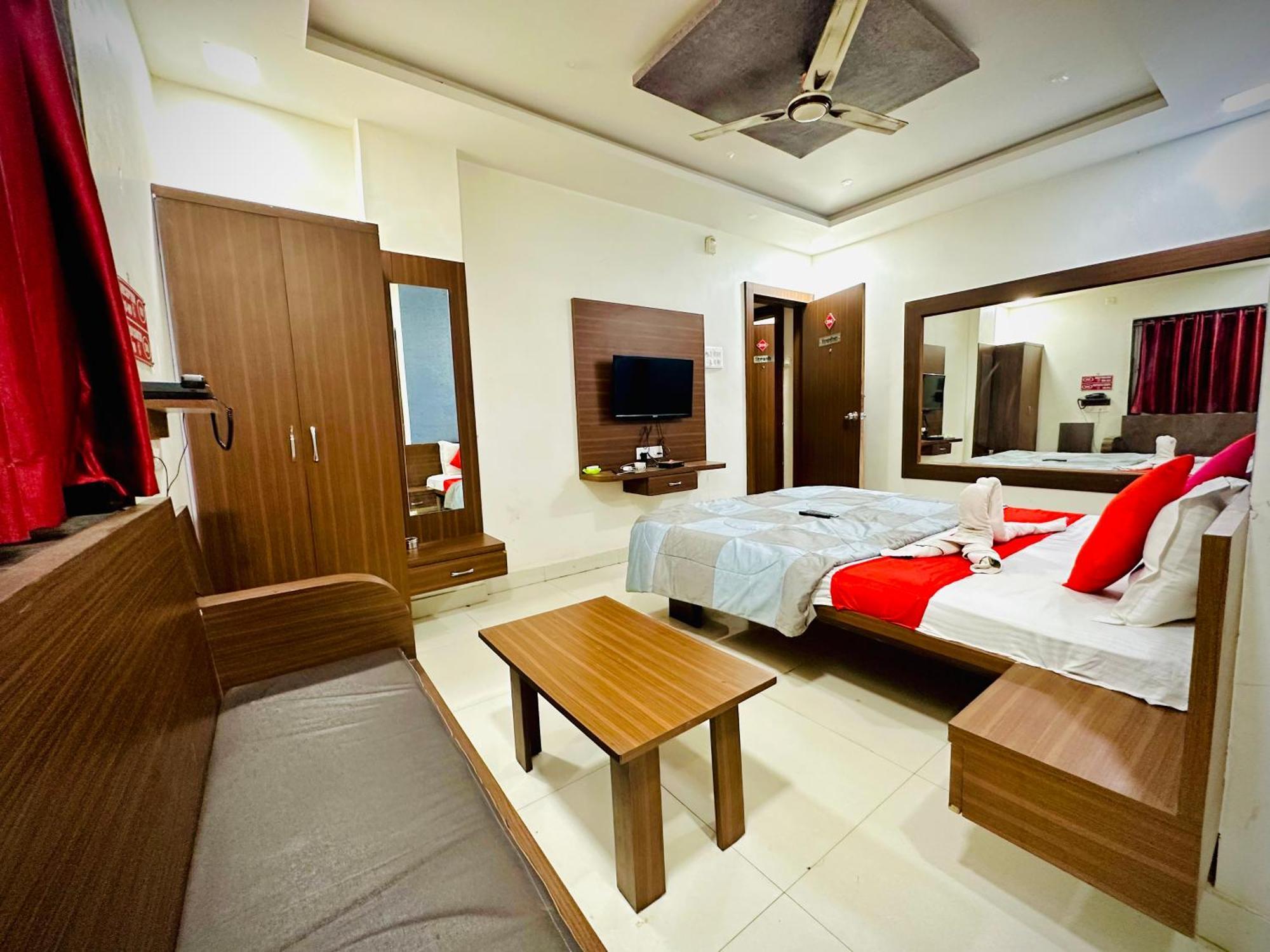 Hotel Sawai Executive Jadhavwadi Exterior foto