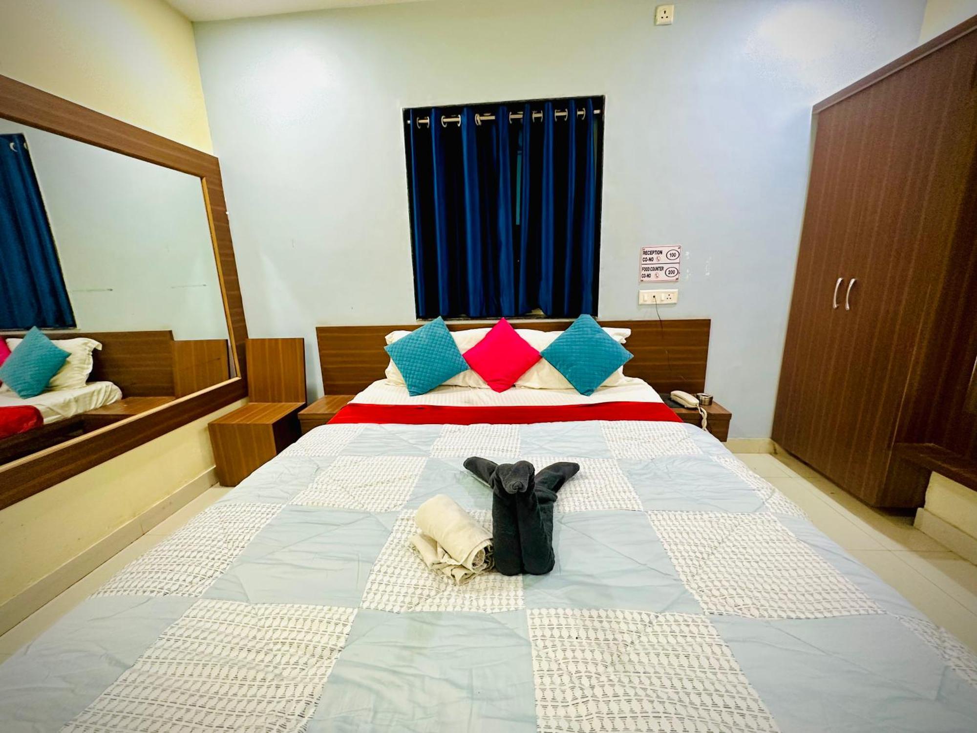 Hotel Sawai Executive Jadhavwadi Exterior foto