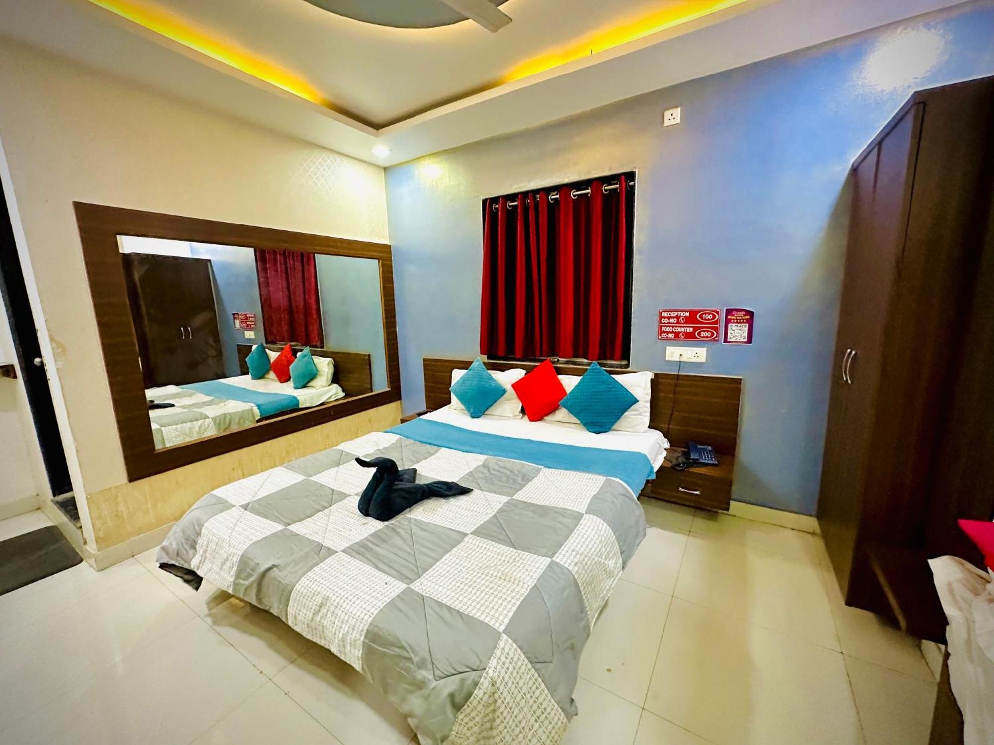 Hotel Sawai Executive Jadhavwadi Exterior foto