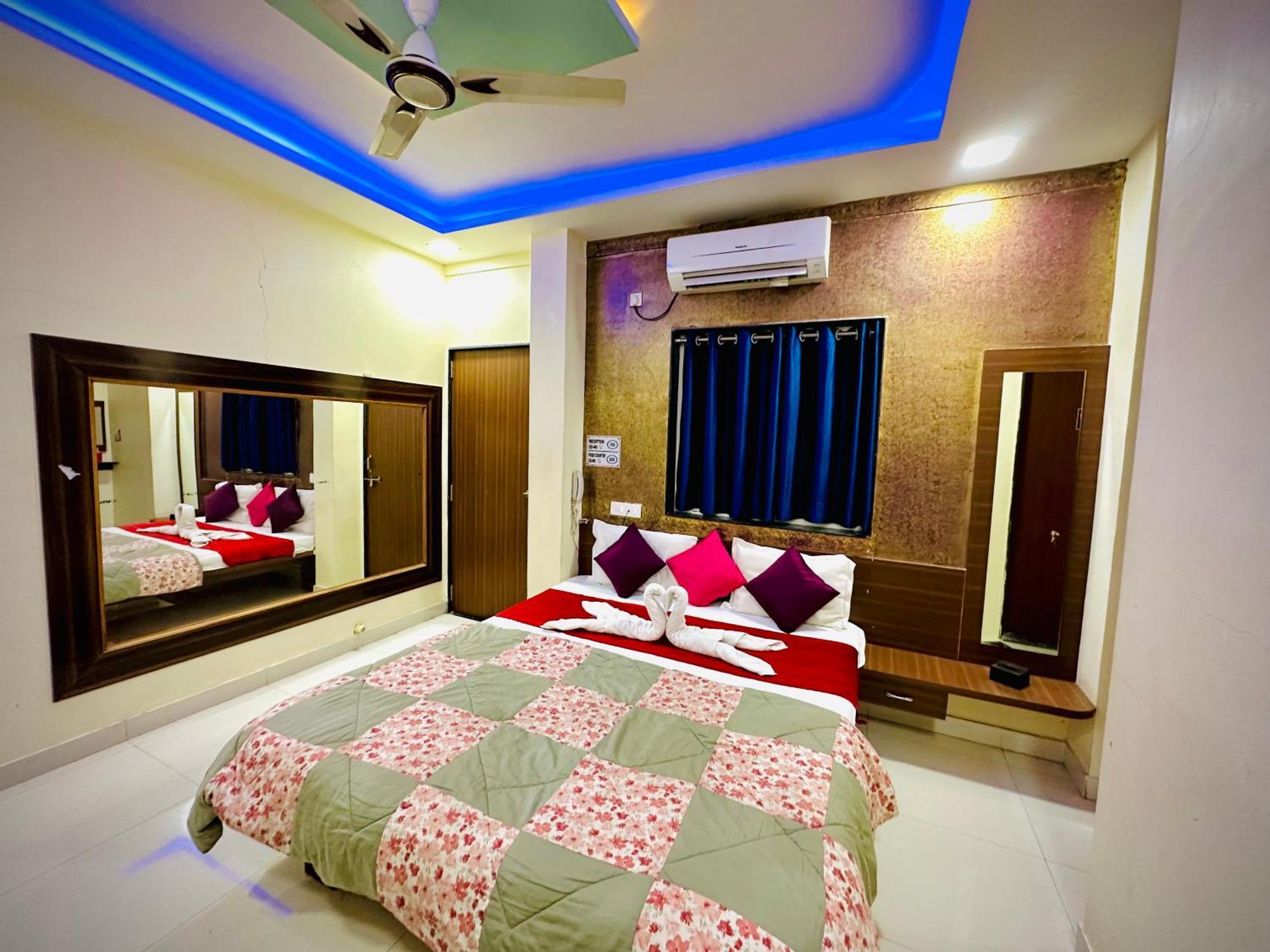 Hotel Sawai Executive Jadhavwadi Exterior foto
