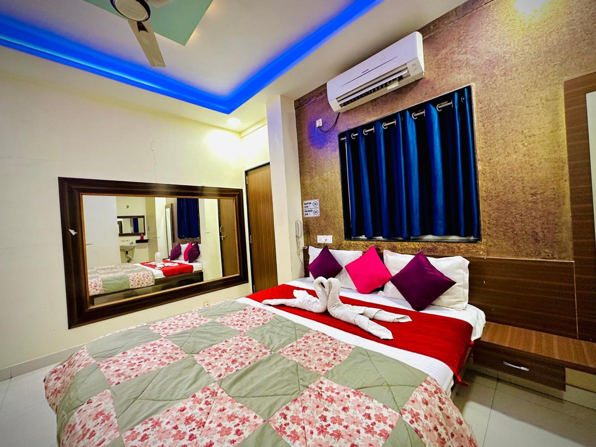 Hotel Sawai Executive Jadhavwadi Exterior foto