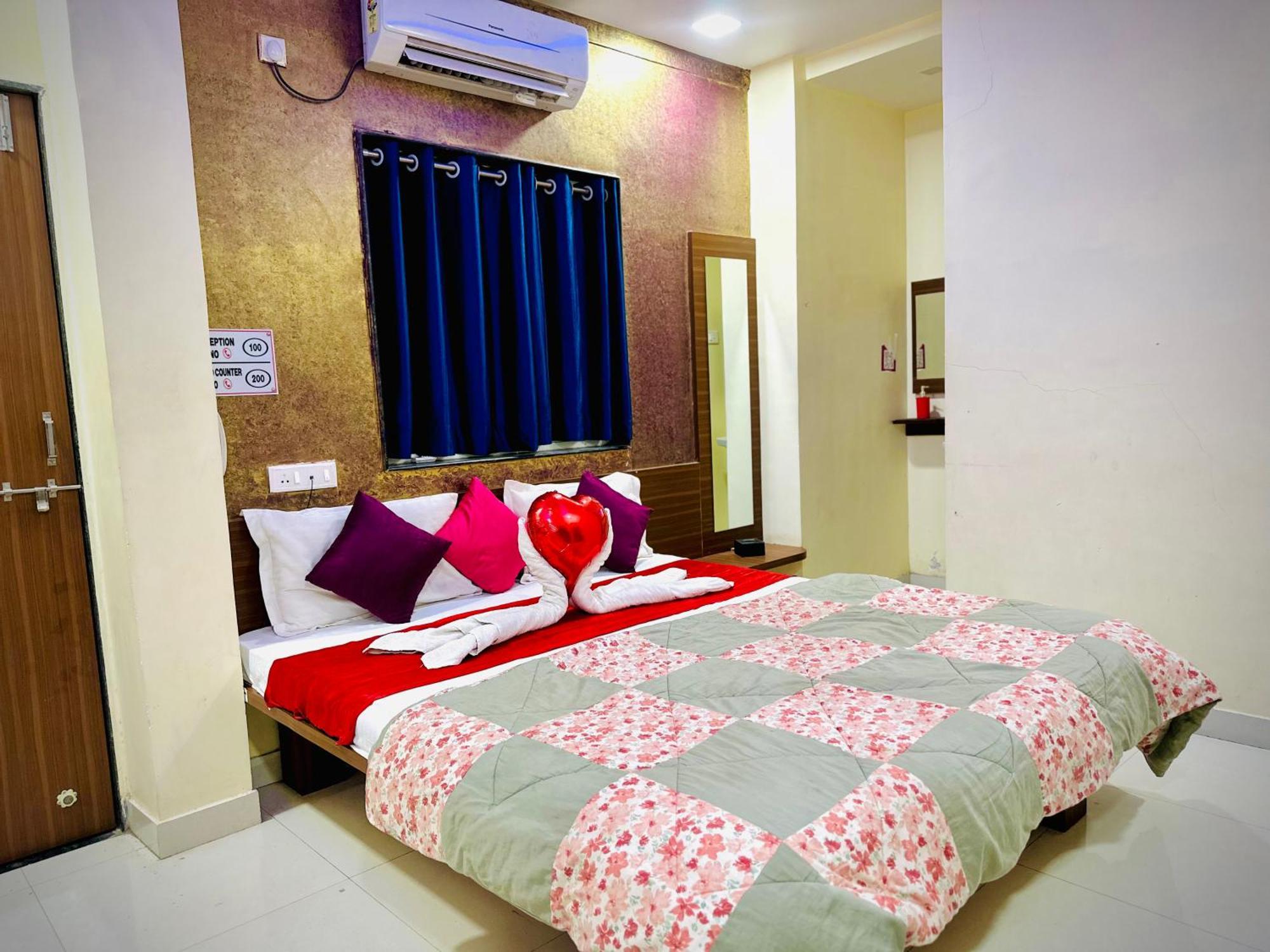 Hotel Sawai Executive Jadhavwadi Exterior foto
