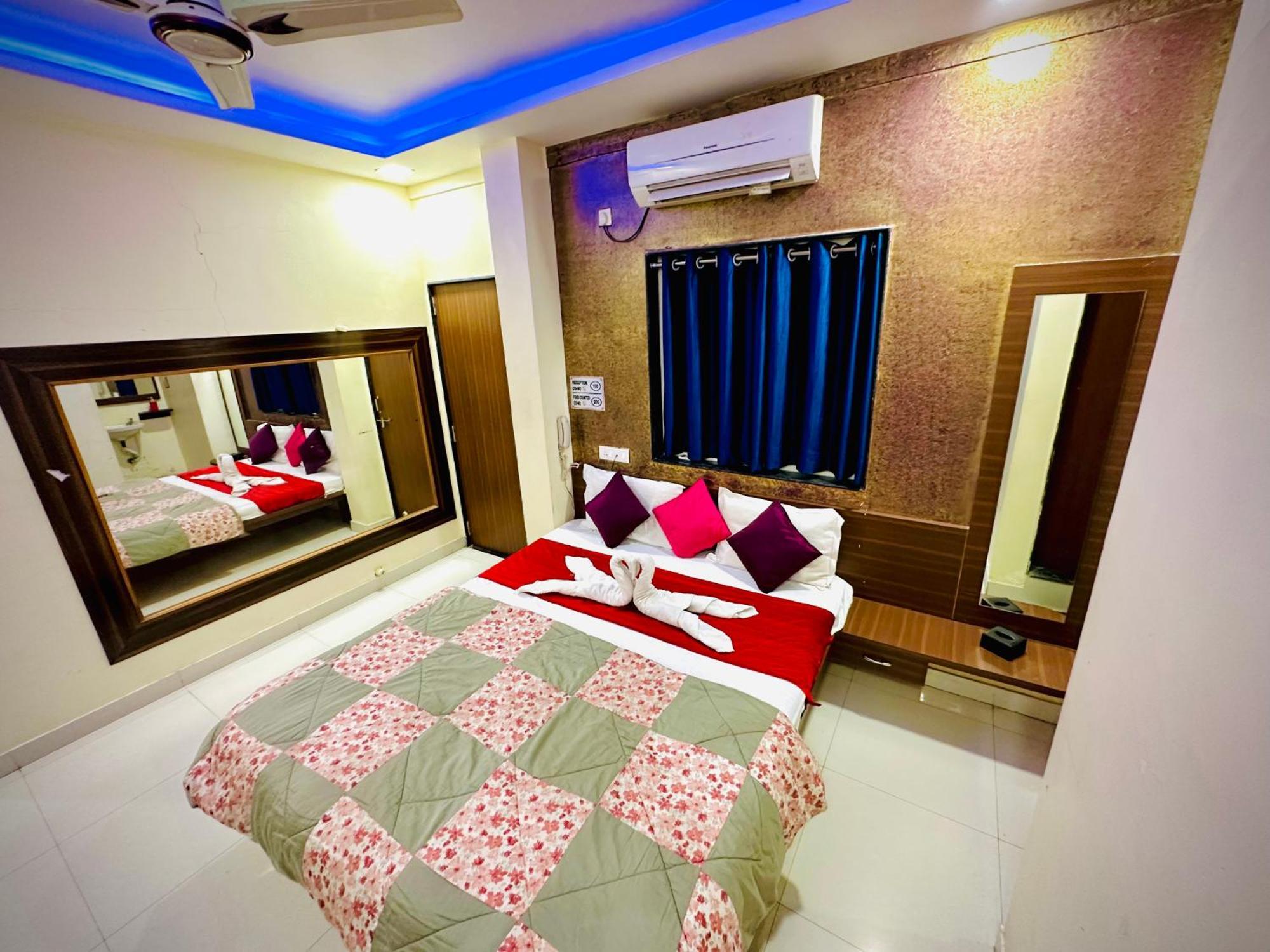 Hotel Sawai Executive Jadhavwadi Exterior foto