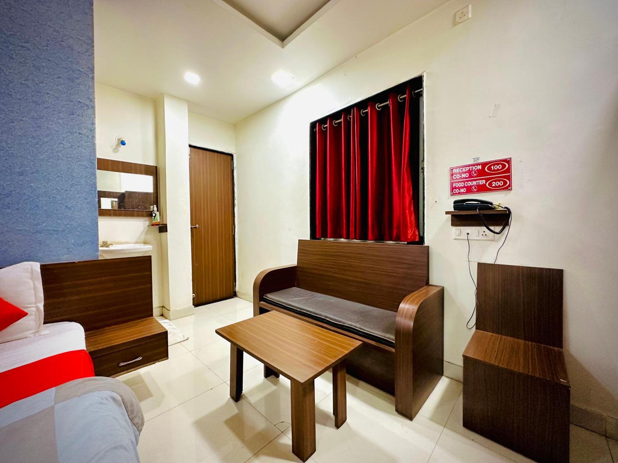 Hotel Sawai Executive Jadhavwadi Exterior foto